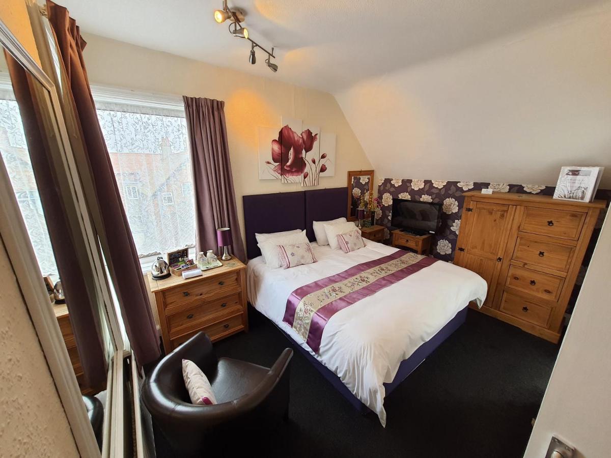 Caxton House Bed & Breakfast Скегнес Екстериор снимка