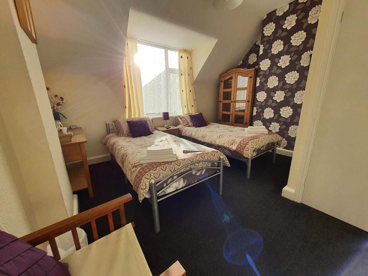 Caxton House Bed & Breakfast Скегнес Екстериор снимка