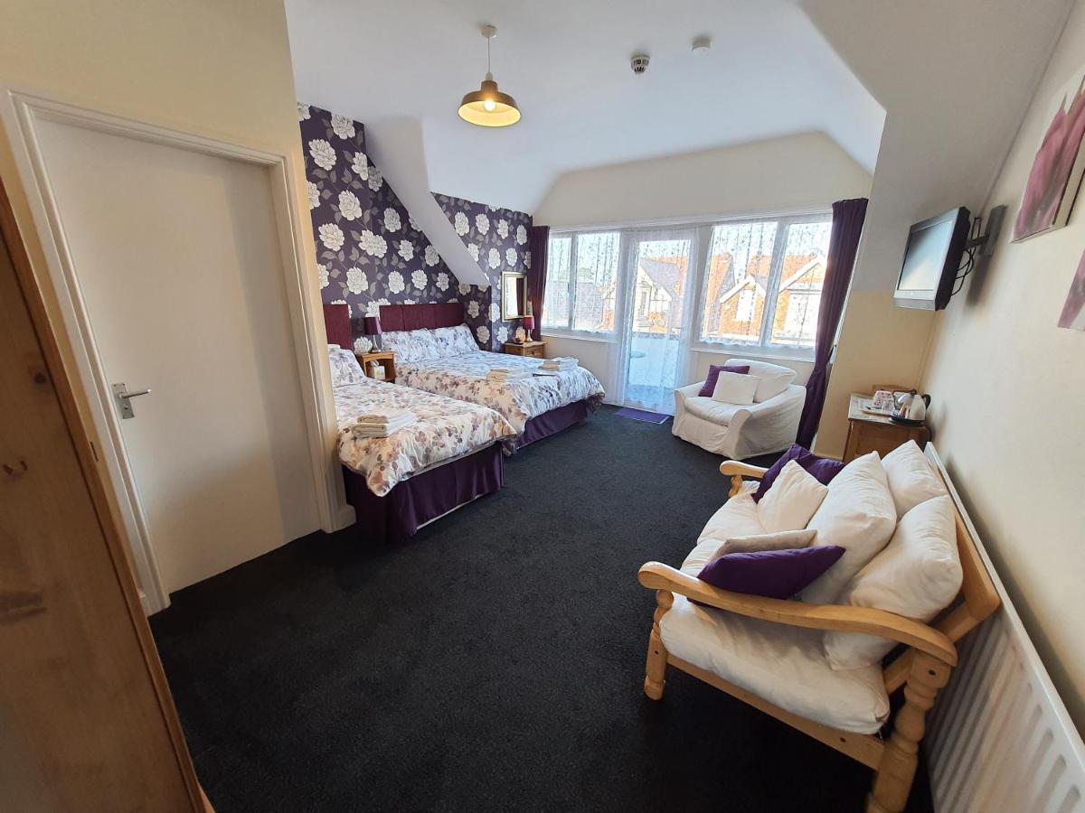 Caxton House Bed & Breakfast Скегнес Екстериор снимка
