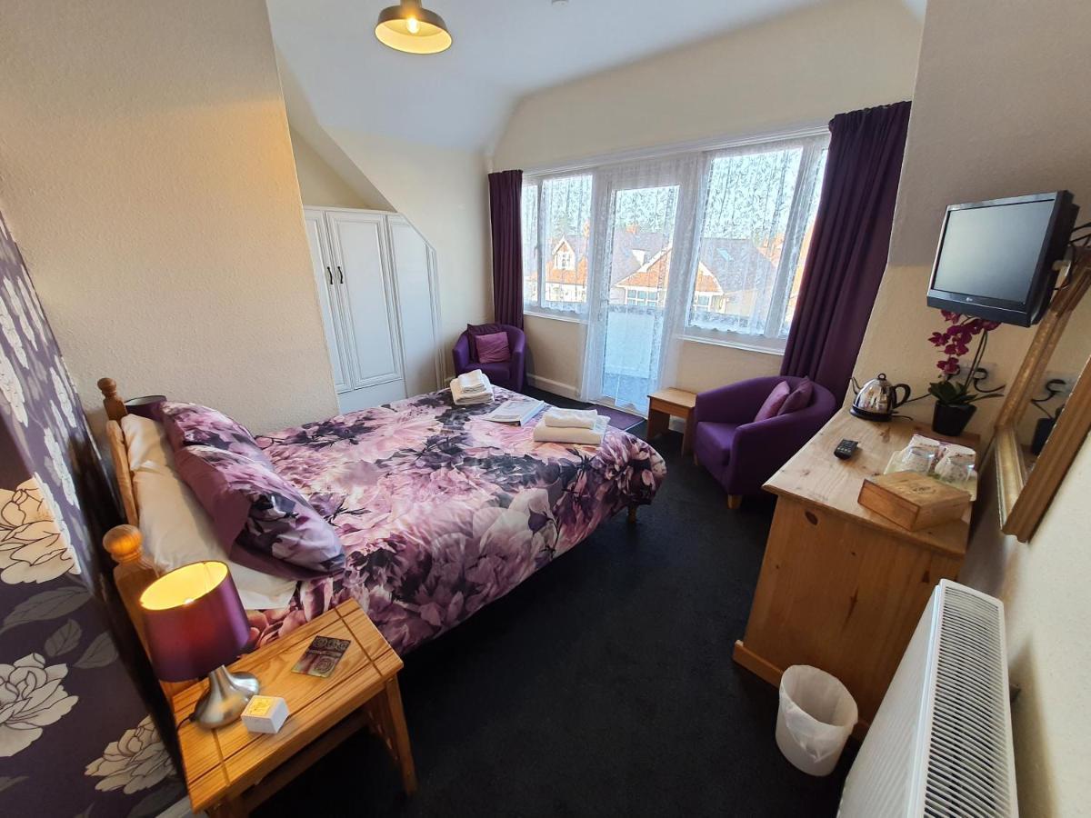 Caxton House Bed & Breakfast Скегнес Екстериор снимка